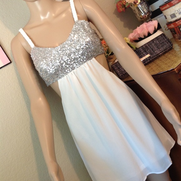 Gorgeous dress with white skirt and sequins P040 - Picture 1 of 8